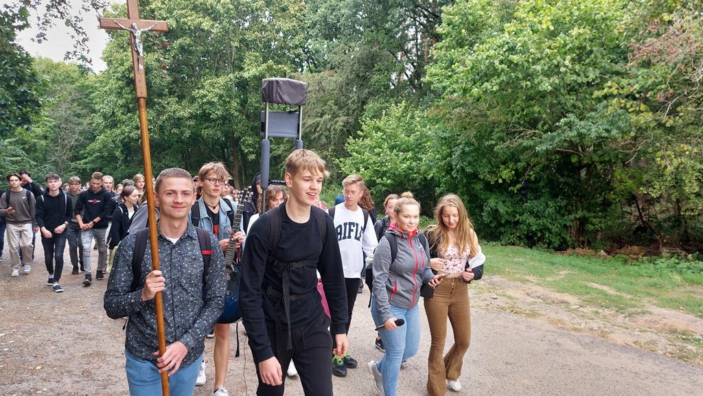 pielgrzymka uczniów LO